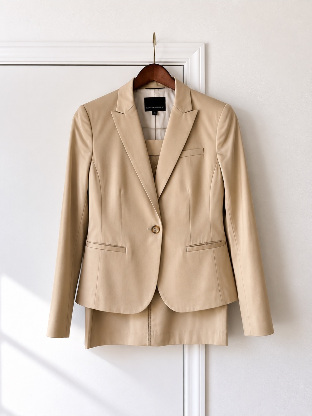 🧥Banana Republic Beige Pencil Skirt & Blazer Suit Set Size 4👩🏼💻 - Picture 2 of 7